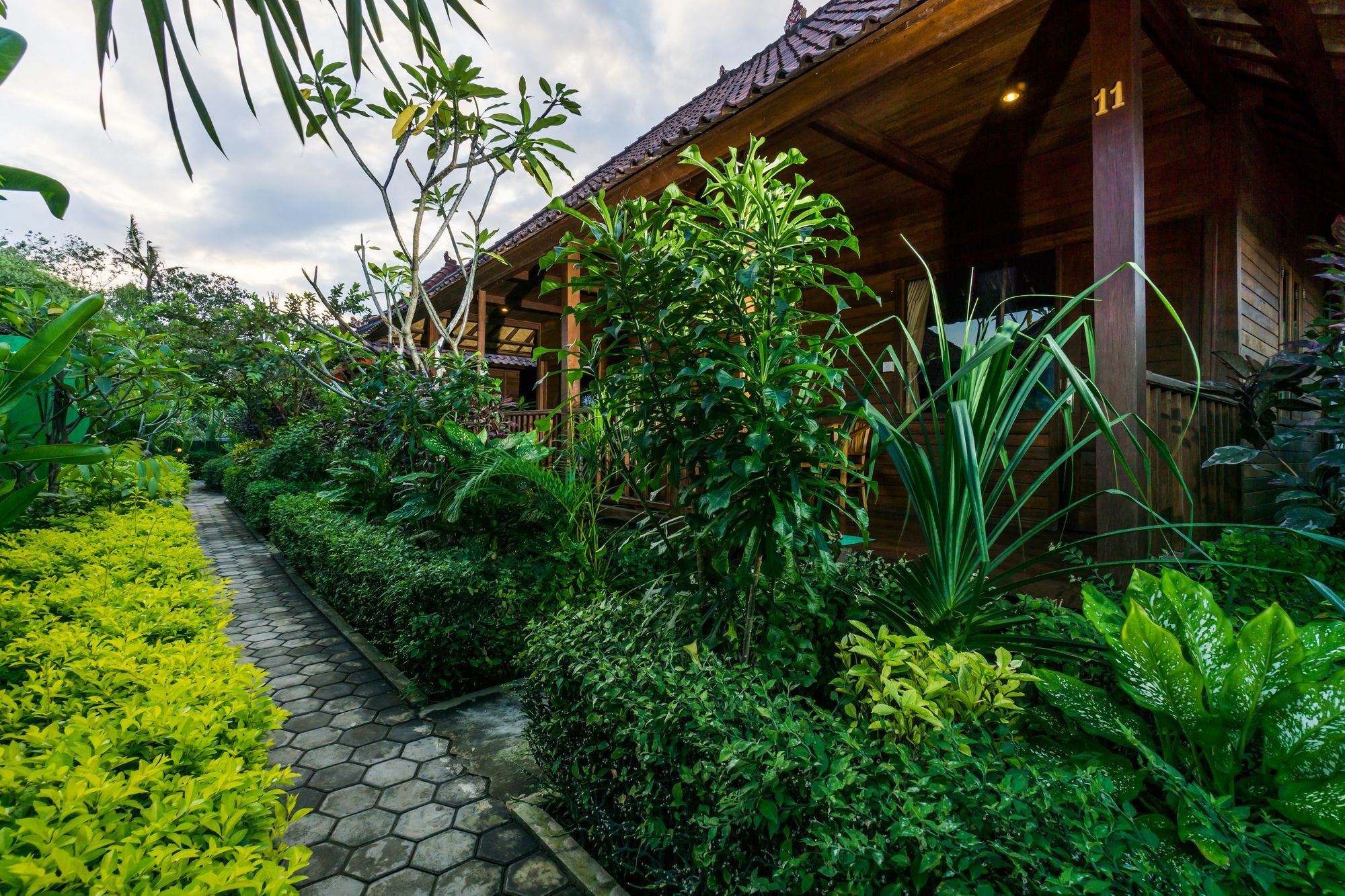 Laguna Reef Huts Hotel Nusa Lembongan  Exterior photo