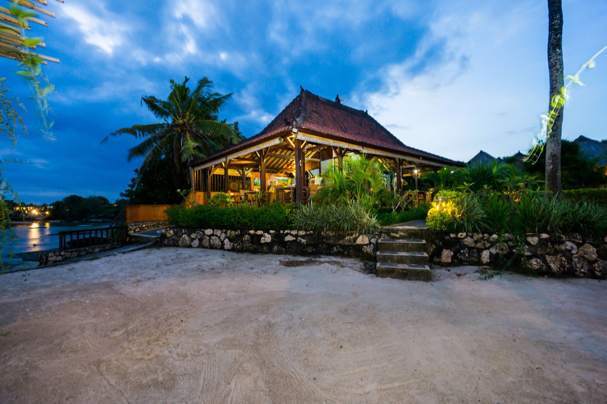 Laguna Reef Huts Hotel Nusa Lembongan  Exterior photo